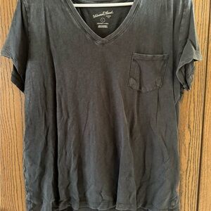 Vineyard Vines Men's V-Neck Pocket Tee - Black